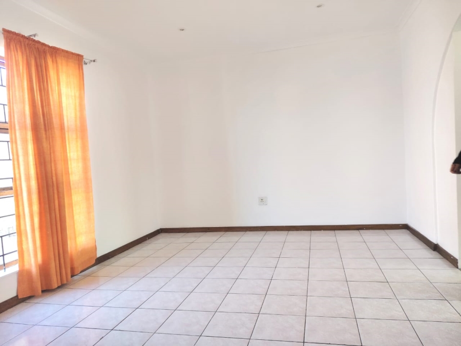 To Let 4 Bedroom Property for Rent in Ravensmead Western Cape
